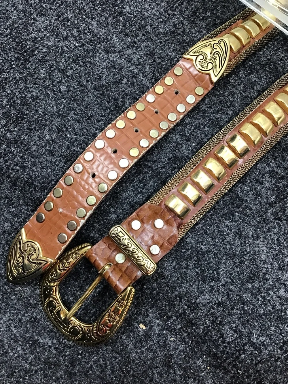 Vintage 80’s gold mesh and croc embossed leather western statement belt 30